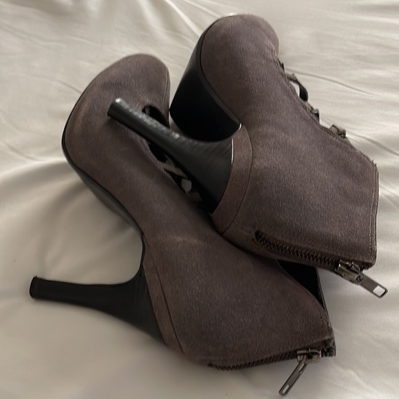 Steve Madden String Lace Heels - Picture 5 of 9